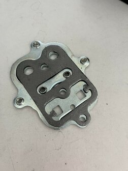 Briggs and stratton plate cylinder head